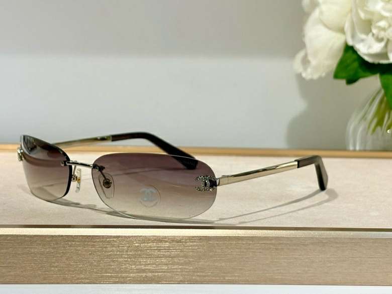 Picture of Chanel Sunglasses _SKUfw56827835fw
